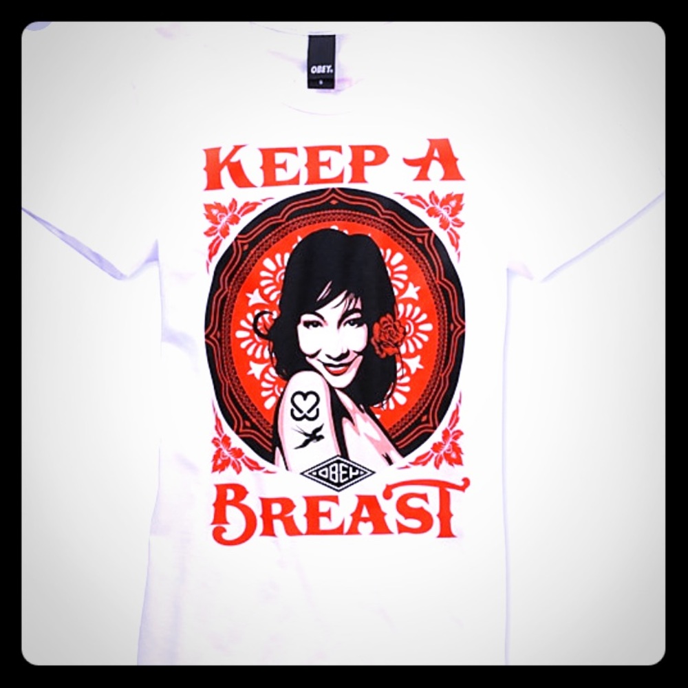 Obey keep a breast t-shirt